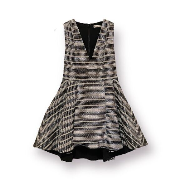 Alice + Olivia Patterned Dress with GORGEOUS Pleats & Cutout side/back |Size: 6| - Picture 1 of 12